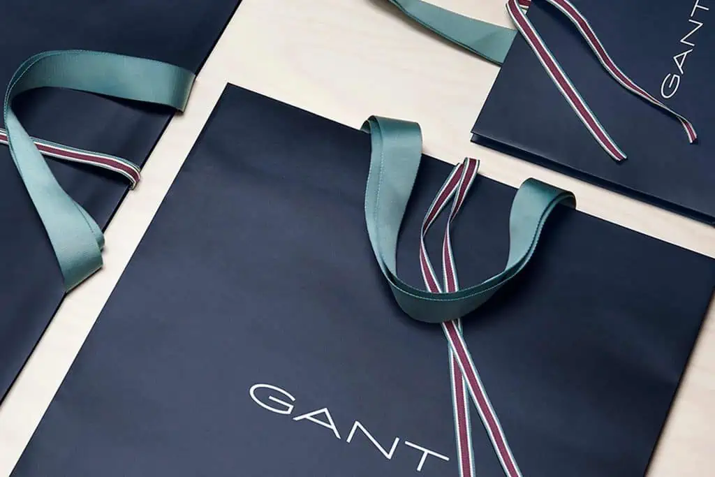 Exclusive packaging-Gant-Paper-Retail-Packaging-Design elegant handles sustainable ribbon