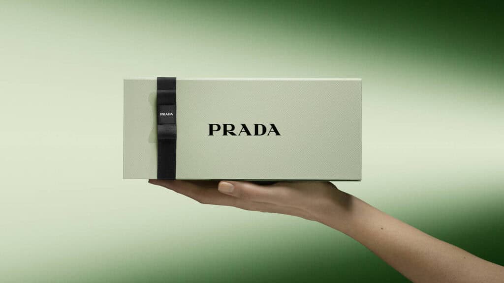 Luxury Packaging Accessories_Prada Beauty Gift Packaging