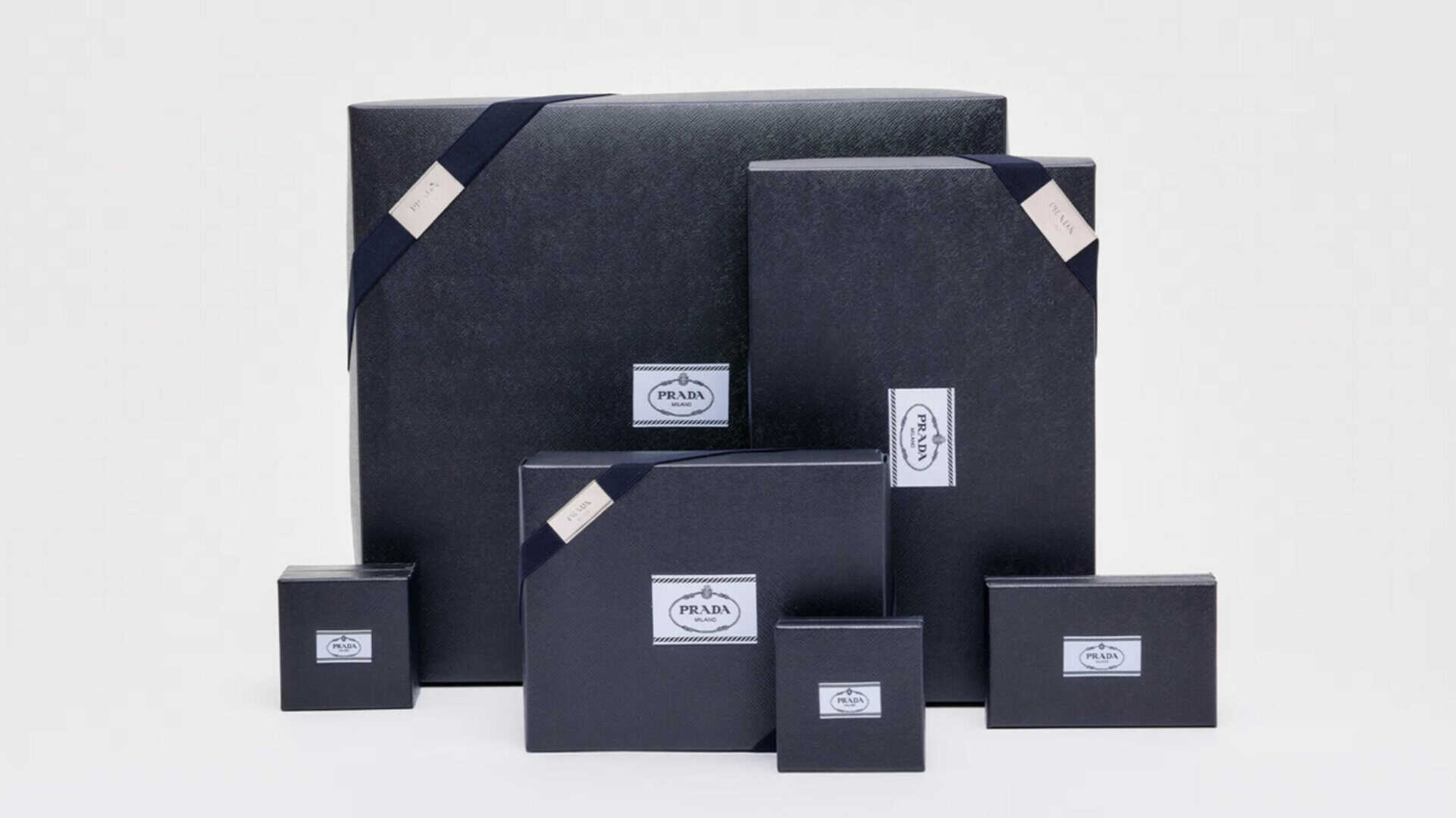 Luxury Packaging Accessories_Prada Gift Packaging