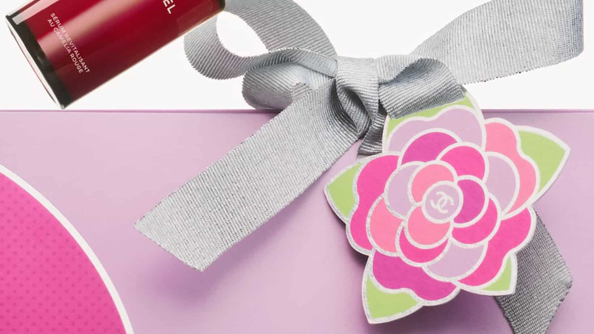 mother's day packaging CHANEL luxury gift unboxing ribbon