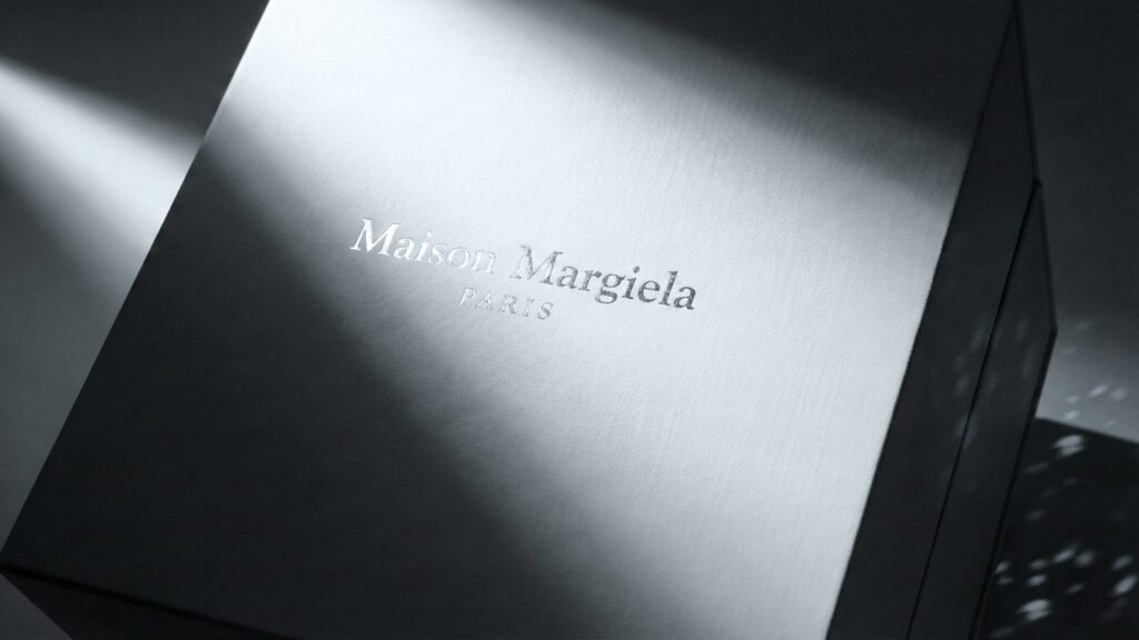 Maison Margiela Packaging Design Tabi Collector Box_Broken Mirror