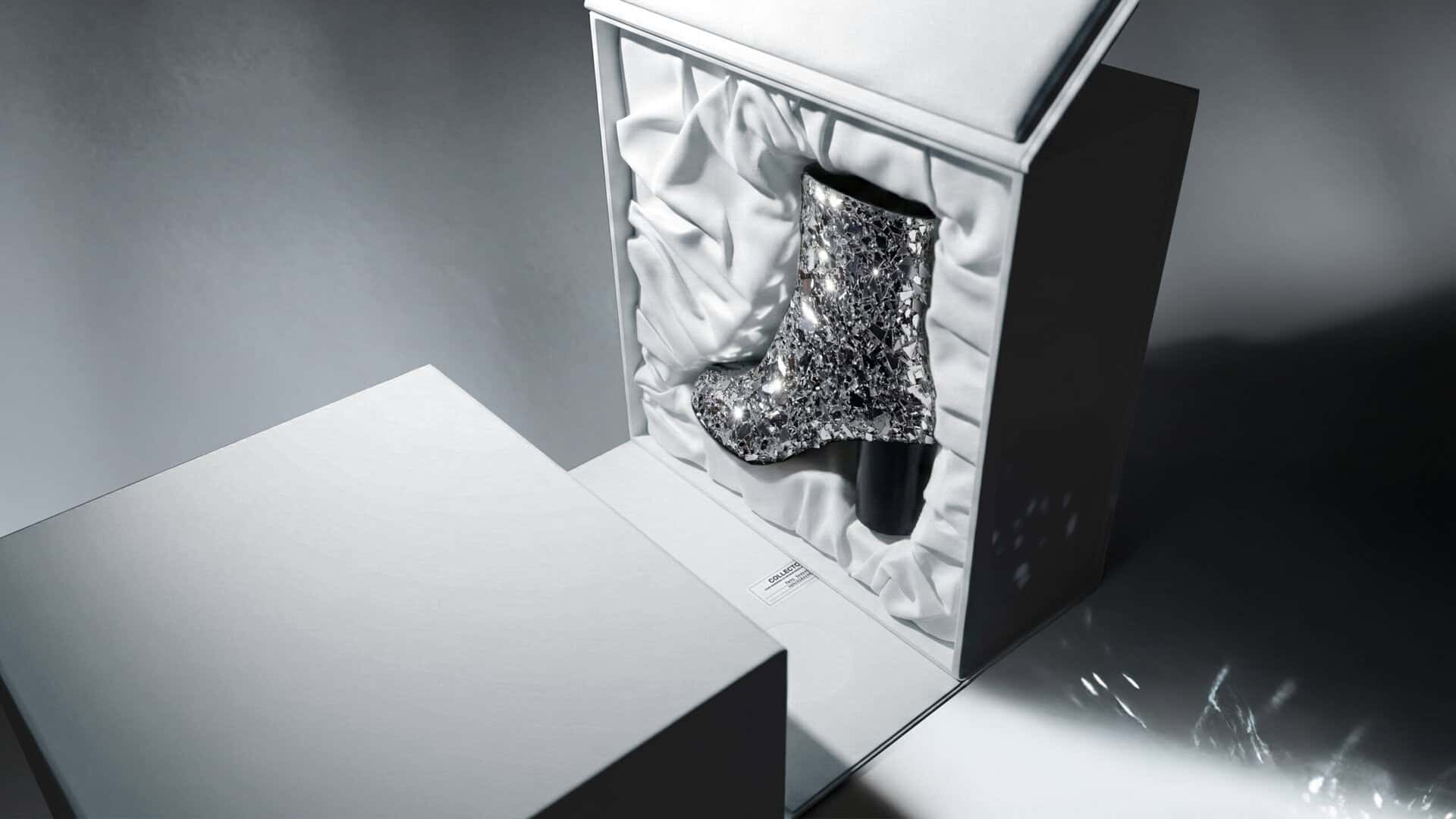 2025 Packaging Wrapped_Maison Margiela Packaging Tabi Collector Box